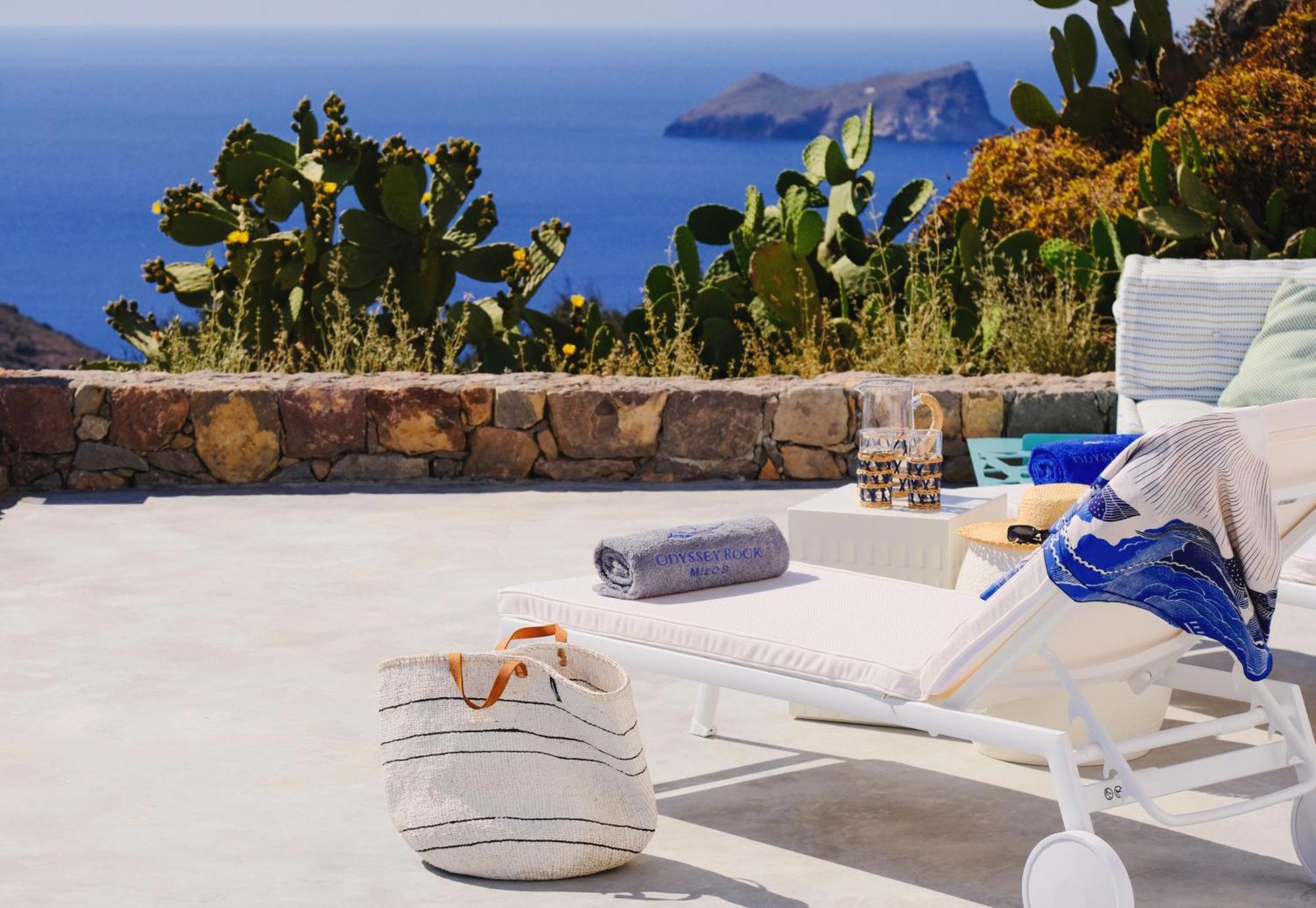 Odyssey Rock Milos Sunset Suites Plaka (Milos) Quarto foto